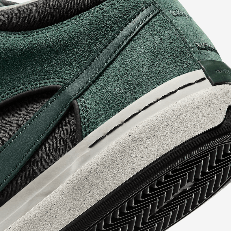 Nike SB React Leo Shoe (Vintage Green/Black)