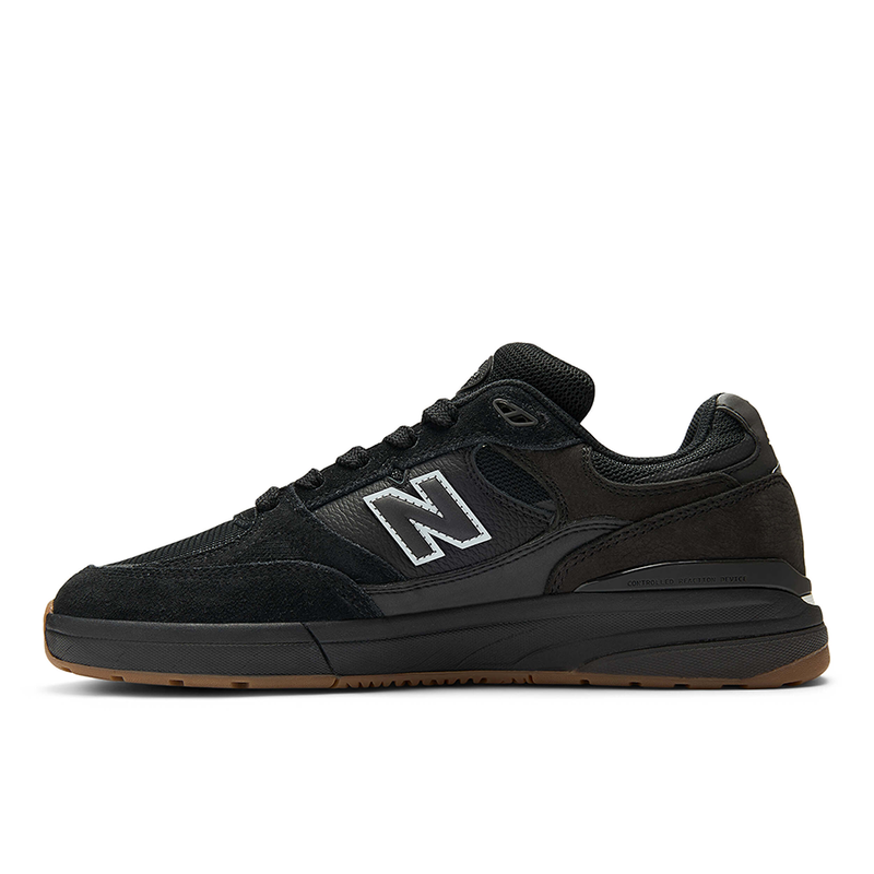 NB Numeric Andrew Reynolds 933 (Black with Black)