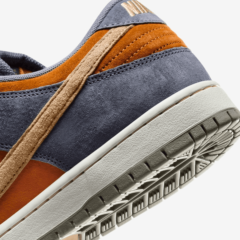 Nike SB Dunk Low Pro  “Light Carbon/Monarch”