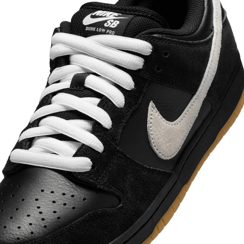 Nike SB Dunk Low Pro (Black White)