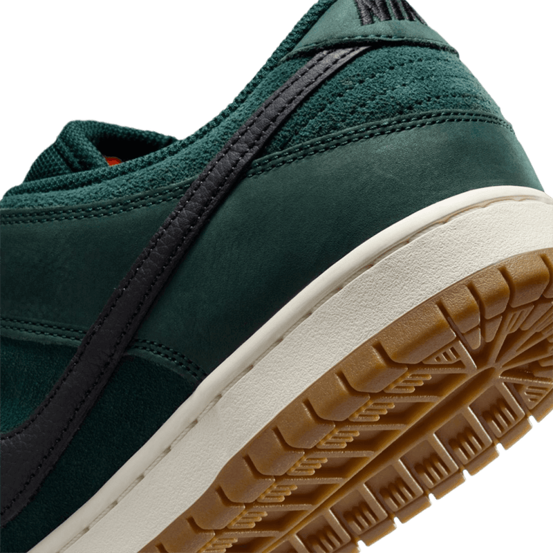 Nike SB Dunk Low Pro ISO “Deep Fir