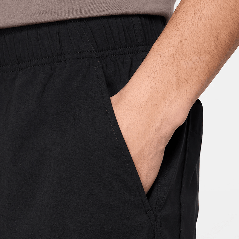 Nike SB Dri-FIT Kearny Cargo Skate Shorts (Black/White)