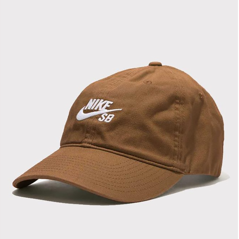 Nike SB Unstructured 6 Panel Skate Strapback Club Cap (Light British Tan / White)